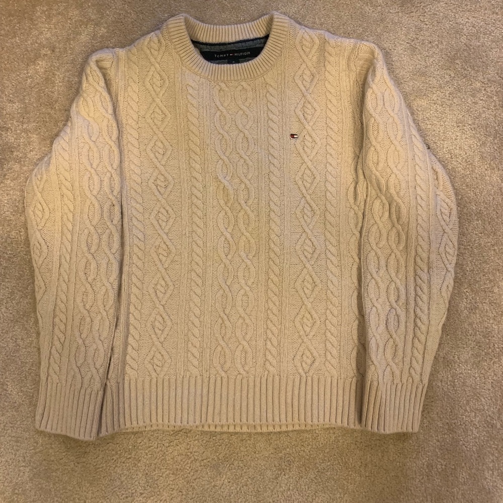 Men’s medium Tommy Hilfiger Cable Knit Sweater